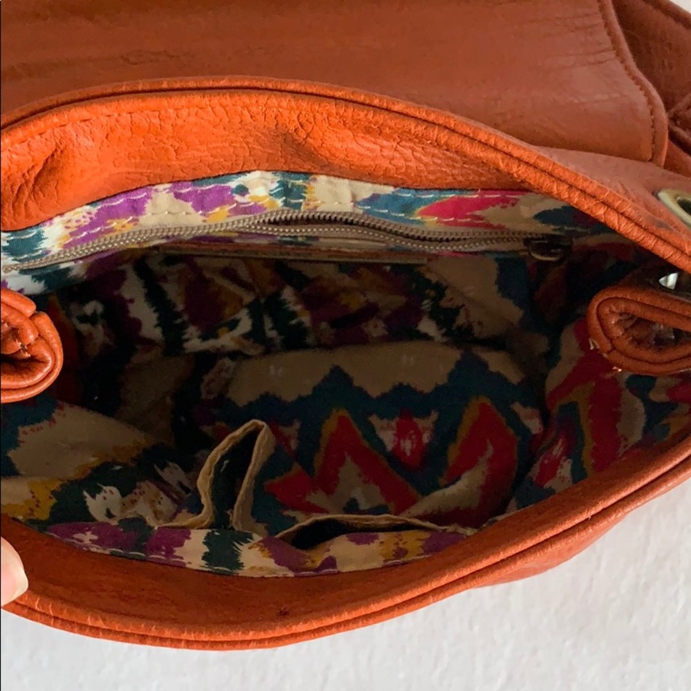 Crossbody - Picture 3 of 4